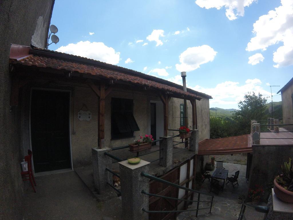 Agriturismo Dei Legi San Pietro Vara Екстериор снимка