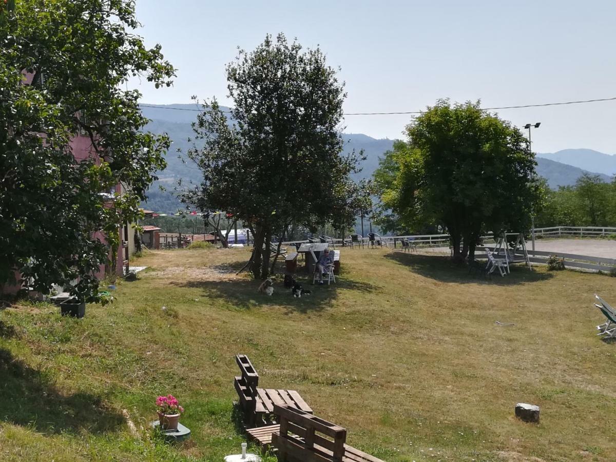 Agriturismo Dei Legi San Pietro Vara Екстериор снимка