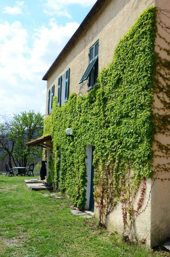 Agriturismo Dei Legi San Pietro Vara Екстериор снимка